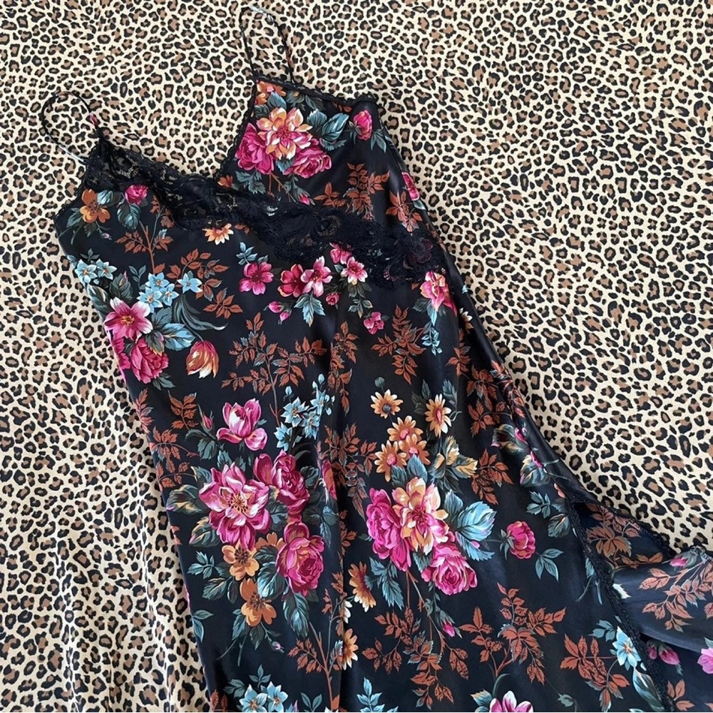 Vintage Union Made Slip Dress Floral Scalloped Lace Trim Me 2 Small Mid Length